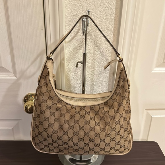 Gucci Hobo Bag in Monogram - Picture 1 of 9